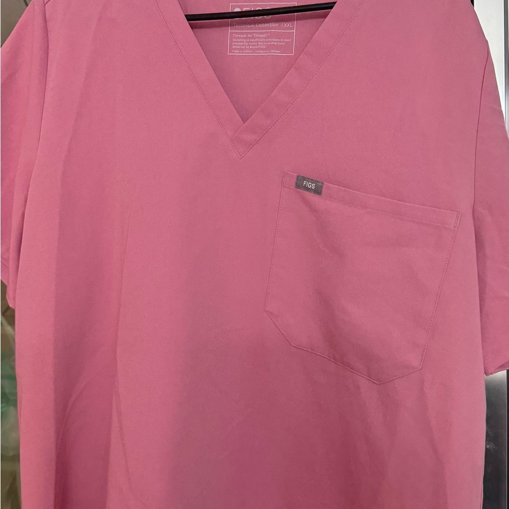 Figs caulk pink scrub top size XXL